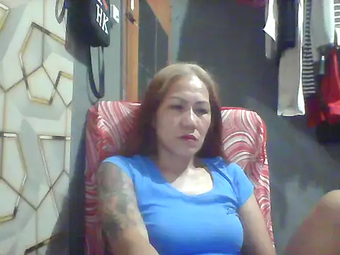 Snapshot of pinayheartaker chatting on 06-17-26, 12:18 pinayheartaker online show from 06-17-26, 12:18