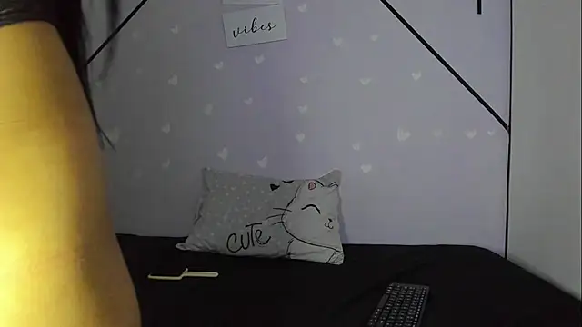 Snapshot of AmaiaHarpper chatting on 08-07-26, 12:29 AmaiaHarpper online show from 08-07-26, 12:29