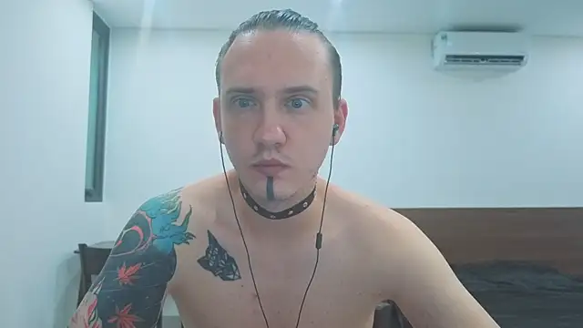Silent Stitch online show from 07-17-26, 01:34