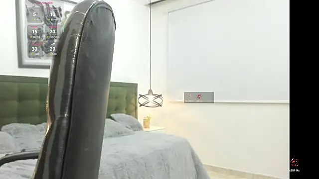 Snapshot of mia_foxw69 chatting on 06-04-26, 06:36 mia foxw69 online show from 06-04-26, 06:36