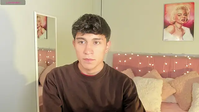 ryan valentino online show from 06-26-26, 01:37