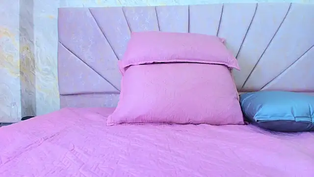 Snapshot of ariana_florez_ chatting on 06-06-26, 07:29 ariana florez online show from 06-06-26, 07:29
