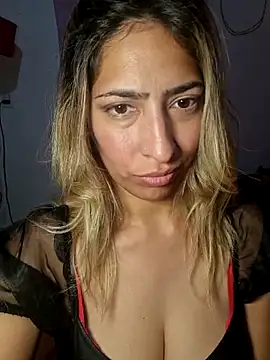 Angelinaxxx1995 online show from 05-27-26, 11:35