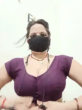 Snapshot of Karishma_bhabi3 chatting on 06-23-26, 04:49 Karishma bhabi3 online show from 06-23-26, 04:49