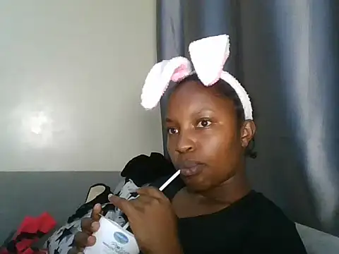 Suger whisper online show from 07-24-26, 04:38