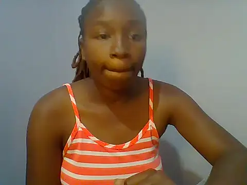 Snapshot of sweet_beibie chatting on 05-29-26, 03:10 sweet beibie online show from 05-29-26, 03:10