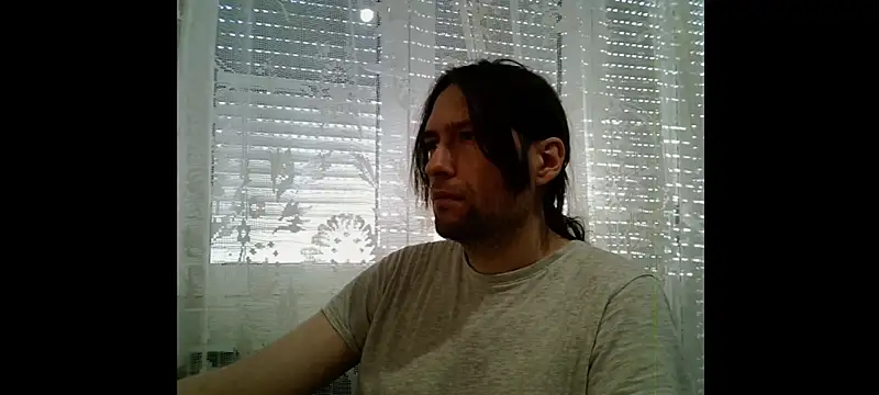 Snapshot of khufu989 chatting on 06-04-26, 05:08 khufu989 online show from 06-04-26, 05:08