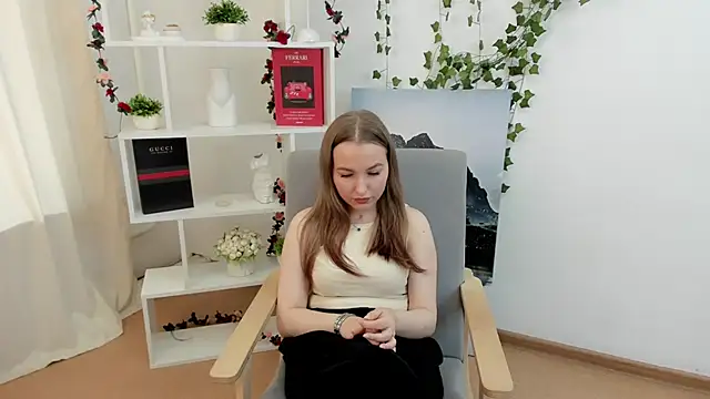 Snapshot of ElanaSpink chatting on 05-31-26, 08:43 ElanaSpink online show from 05-31-26, 08:43