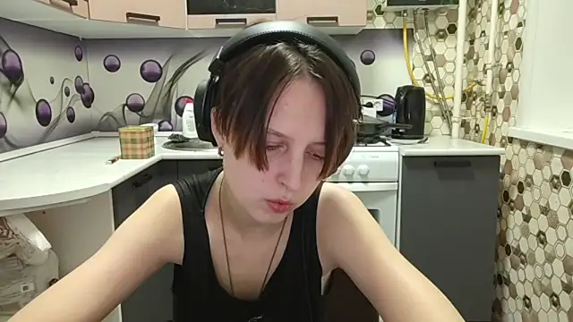 Snapshot of Saranade chatting on 07-08-26, 10:58 Saranade online show from 07-08-26, 10:58