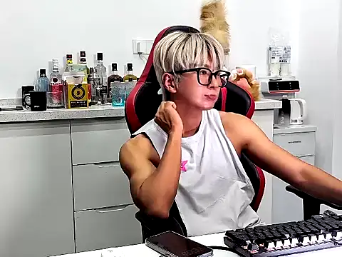 Snapshot of JSXHuan chatting on 06-20-26, 04:21 JSXHuan online show from 06-20-26, 04:21