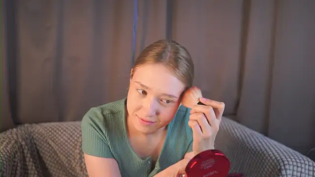 Snapshot of BeulaThorngren chatting on 05-30-26, 04:53 BeulaThorngren online show from 05-30-26, 04:53