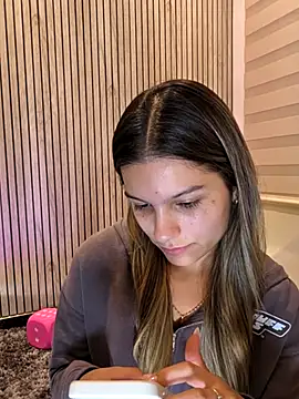Snapshot of emilyvex chatting on 07-20-26, 10:39 emilyvex online show from 07-20-26, 10:39