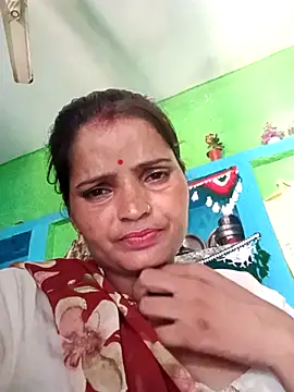 Snapshot of Divya_hot88 chatting on 06-22-26, 05:26 Divya hot88 online show from 06-22-26, 05:26