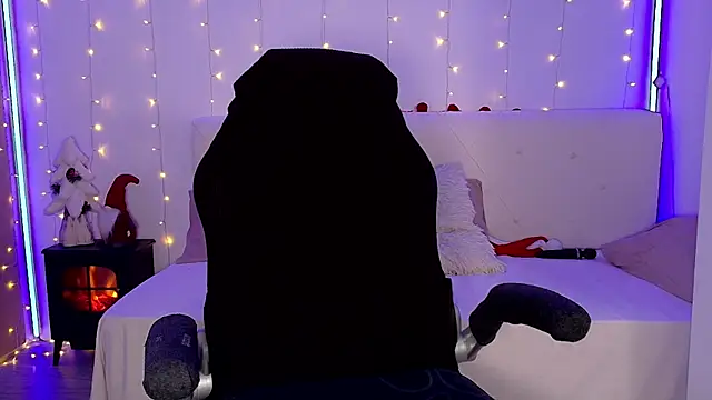 LindaWhite  online show from 12-16-25, 05:18