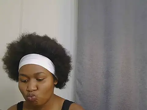 Snapshot of brownsugar_booty chatting on 06-22-26, 12:13 brownsugar booty online show from 06-22-26, 12:13