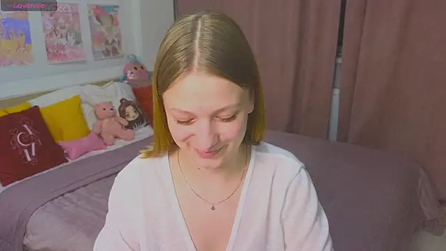 Snapshot of BeatriceLoven chatting on 06-14-26, 02:24 BeatriceLoven online show from 06-14-26, 02:24