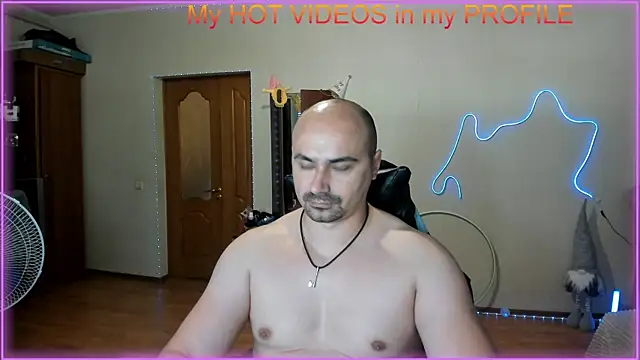 Snapshot of -SexyDaddy- chatting on 06-05-26, 06:52 -SexyDaddy- online show from 06-05-26, 06:52