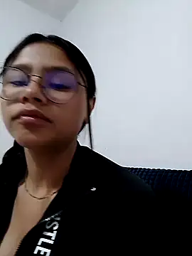 Snapshot of Sofielovee-01 chatting on 06-16-26, 08:50 Sofielovee-01 online show from 06-16-26, 08:50