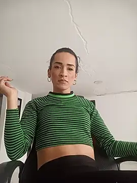 Hanna long online show from 07-14-26, 04:23