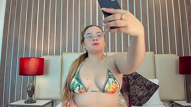 tiffany bell online show from 06-10-26, 08:08