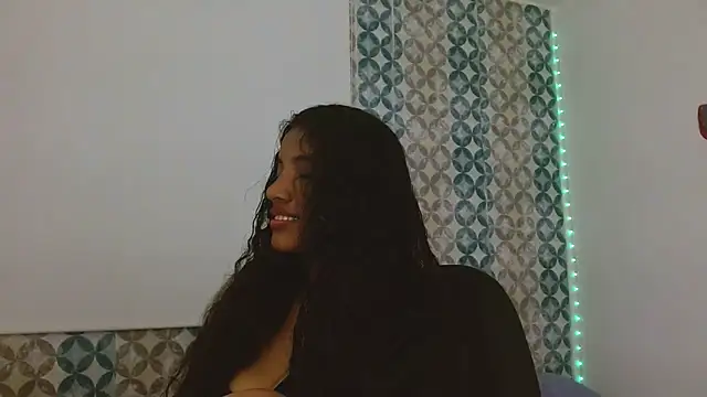 Snapshot of Isabellacarson chatting on 06-19-26, 05:28 Isabellacarson online show from 06-19-26, 05:28
