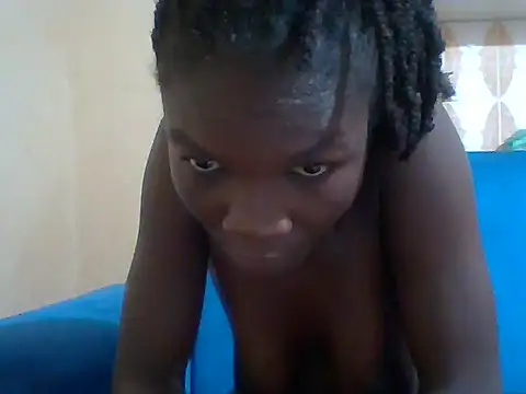 Snapshot of Skylark612 chatting on 06-18-26, 04:13 Skylark612 online show from 06-18-26, 04:13