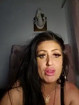 Snapshot of Angeldevlin81 chatting on 06-07-26, 11:19 Angeldevlin81 online show from 06-07-26, 11:19