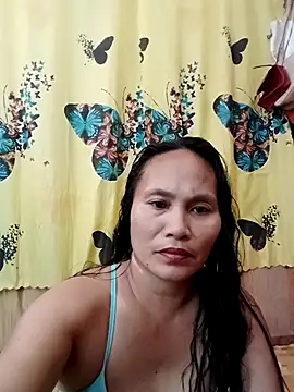 Queenslay online show from 06-21-26, 01:52
