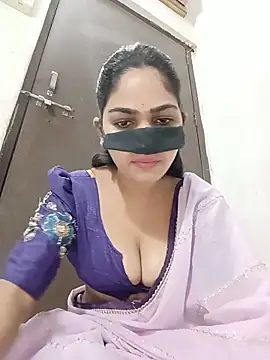 Snapshot of savita97567 chatting on 06-18-26, 04:11 savita97567 online show from 06-18-26, 04:11