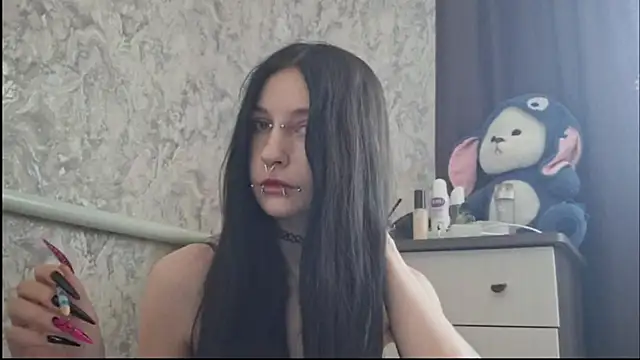 Snapshot of KrissyHiott chatting on 05-31-26, 06:10 KrissyHiott online show from 05-31-26, 06:10