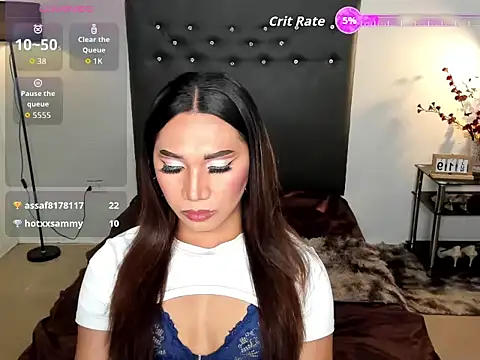 UrSeductiveCriselda online show from 06-19-26, 04:44