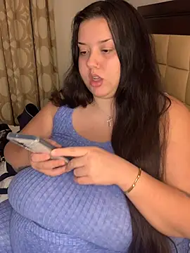 Snapshot of Asiabanks_22 chatting on 06-19-26, 02:05 Asiabanks 22 online show from 06-19-26, 02:05