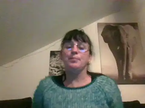 Snapshot of sexujuly88 chatting on 12-22-24, 10:15 sexujuly88 online show from 12-22-24, 10:15