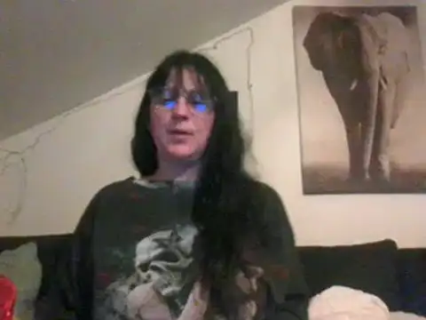 Snapshot of sexujuly88 chatting on 02-05-25, 10:12 sexujuly88 online show from 02-05-25, 10:12