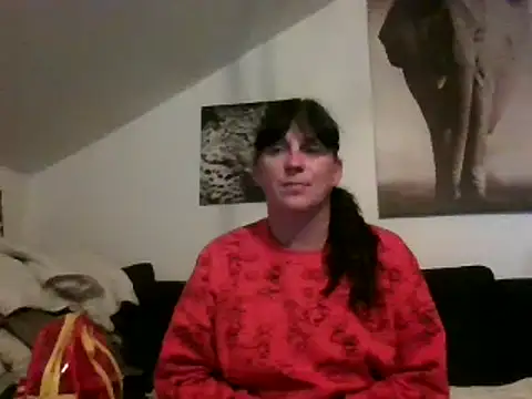 Snapshot of sexujuly88 chatting on 09-21-25, 08:10 sexujuly88 online show from 09-21-25, 08:10