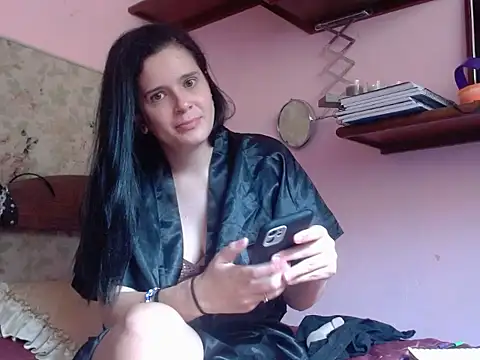 Snapshot of NinaMendes chatting on 06-03-26, 12:08 NinaMendes online show from 06-03-26, 12:08