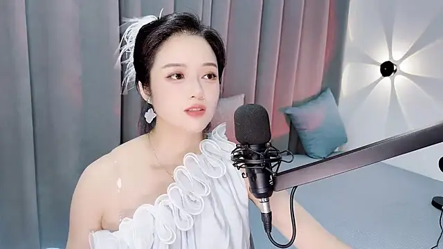 Momo-Wow online show from 07-11-26, 06:05