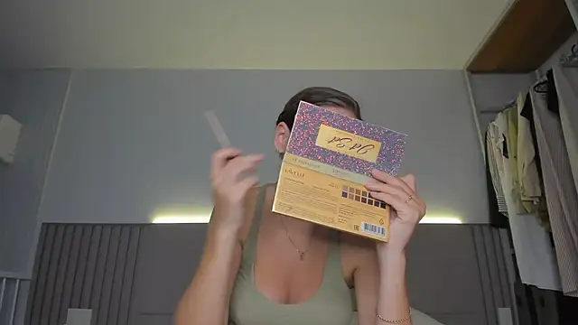 SofiClimbing online show from 04-25-26, 04:04