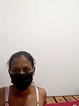 Snapshot of slfuncouple chatting on 06-06-26, 03:00 slfuncouple online show from 06-06-26, 03:00