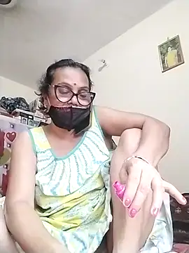 chatterjeesayani567 online show from 06-18-26, 10:19