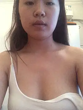 YiYi5520 online show from 06-05-26, 10:10
