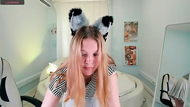 Snapshot of anita_Hitteys chatting on 06-07-26, 10:41 anita Hitteys online show from 06-07-26, 10:41