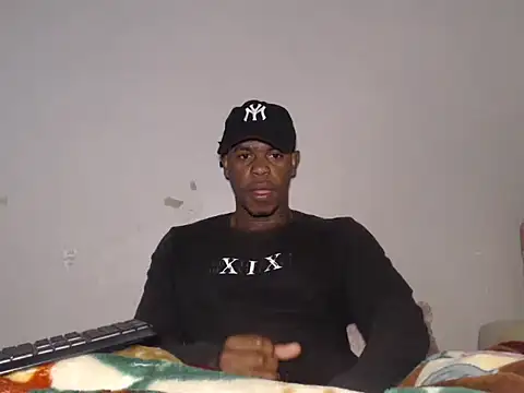 Snapshot of Frank_X_Husle chatting on 06-08-26, 11:27 Frank X Husle online show from 06-08-26, 11:27
