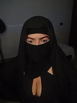 Snapshot of nayla_mohammed_ chatting on 06-01-26, 10:11 nayla mohammed online show from 06-01-26, 10:11