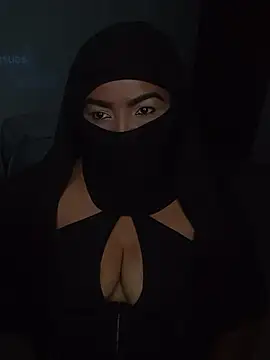 Snapshot of nayla_mohammed_ chatting on 06-02-26, 01:57 nayla mohammed online show from 06-02-26, 01:57