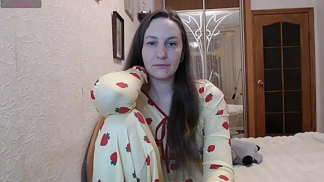 Yevgeshka-Milashka online show from 03-11-26, 04:02