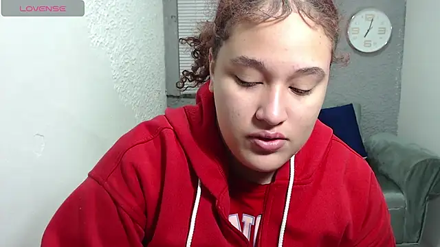 Snapshot of leilasosexy chatting on 07-15-26, 12:43 leilasosexy online show from 07-15-26, 12:43