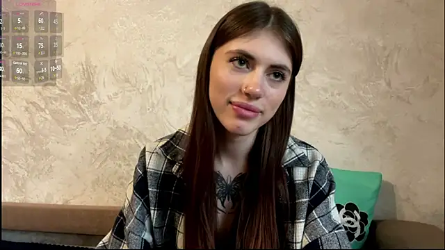 Snapshot of MonikaSullivan chatting on 06-10-26, 01:43 MonikaSullivan online show from 06-10-26, 01:43