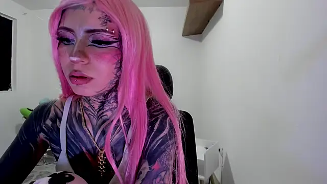 Snapshot of Nickidoll66_ chatting on 06-07-26, 09:51 Nickidoll66 online show from 06-07-26, 09:51