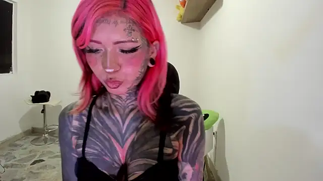 Nickidoll66  online show from 07-01-26, 05:31